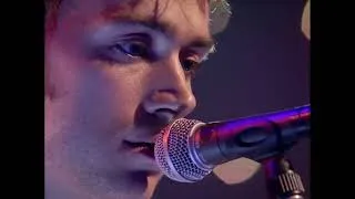 Thumbnail: Blur - Beetlebum (Live on BBC, Jools Holland, 29th December 1997) [HQ Cropped]