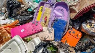 Thumbnail: Opened all the bags thrown away in an abandoned landfill and found this?? Samsung phone restoration