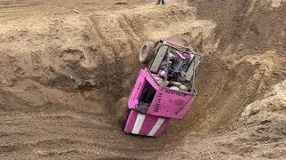 Thumbnail: Off-Road Madness  at H.E.L.M 4x4 LOMMEL!