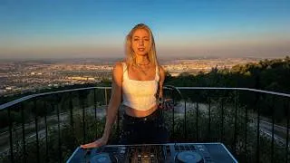 Thumbnail: SAVIELA - Sunset DJ Mix [Melodic Techno & Progressive House]