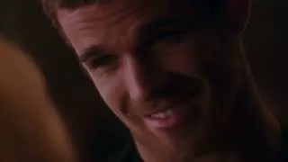 Thumbnail: Jack and Ali's Romantic Kiss | Burlesque (2010) | Screenfinity