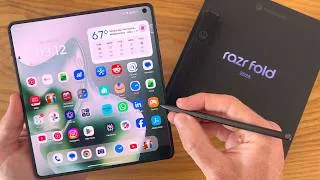 Thumbnail: Motorola Razr Fold 2026 Unboxing & First Impressions!
