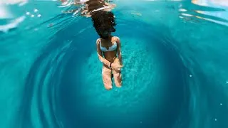 Thumbnail: Dreamy Underwater World in 360
