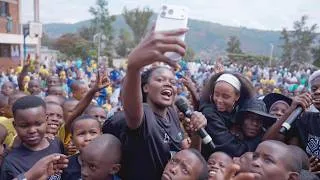 Thumbnail: Sherrie Silver Foundation School Tour Live