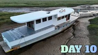 Thumbnail: Day 10 - Finally A New Roof On The Boat!