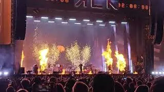 Thumbnail: my chemical romance - famous last words (live at nationals park, dc - 8/18/26)