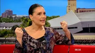 Thumbnail: Jessie Ware SUPERBLOOM album & tour interview 2026
