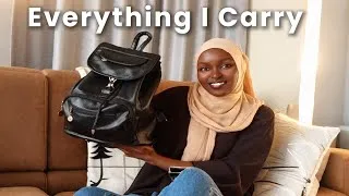 Thumbnail: What's In My Everyday Bag? Minimalist Everyday Essentias for Work and Content Creation