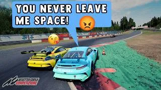 Thumbnail: Sim Racing Couple Fight It Out On Track In Porsche Cup
