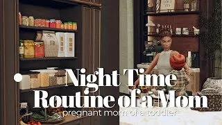 Thumbnail: NIGHT TIME ROUTINE OF A MOM | Pregnant Mom of a Toddler - The Sims 4
