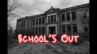 Thumbnail: Makaton - SCHOOL'S OUT - Singing Hands