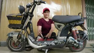 Thumbnail: The girl repaired and restored an electric bicycle for her neighbor.