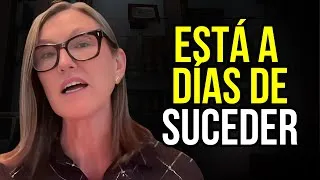 Thumbnail: "Elon me acaba de contar un secreto sobre los robotaxis..." -Cathie Wood