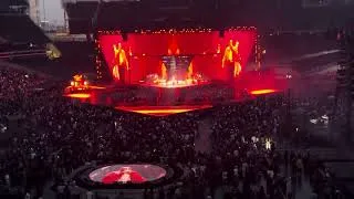 Thumbnail: The R&B Tour Starring Usher Raymond + Chris Brown part 1