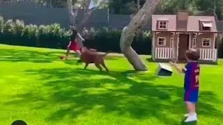 Thumbnail: Messi playing Tiki-Taka with Thiago & Mateo vs Hulk dog