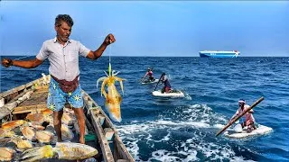 Thumbnail: ⚠️ Dangerous Deep Sea Squid Fishing | Extreme Trawl Boat Adventure & Ocean Survival 🌊