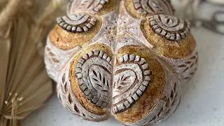 Thumbnail: How to score a Valentine’s Day Hearts Sourdough Bread loaf ❤️🍞