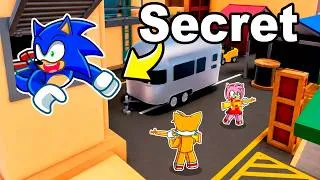 Thumbnail: I Hid in Secret Rooms to CHEAT in Rivals Hide & Seek!