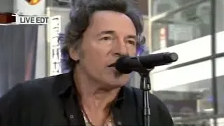 Thumbnail: Last to Die - Bruce Springsteen (live at Rockefeller Plaza, New York City 2007)