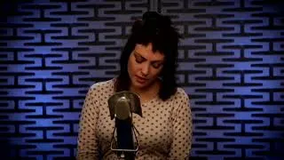Thumbnail: Angel Olsen - Intern - 2017-02-13
