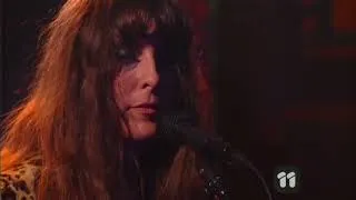 Thumbnail: Beach House - One Thing - 2015-10-16 [hq]