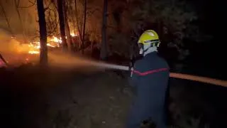 Thumbnail: French Firefighters Battle Forest Fire at Night