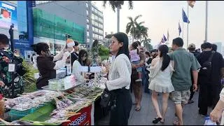 Thumbnail: Cambodian street food 2026 - Sunday Evening Walking Tour in Riverside Food Market, Phnom Penh #492