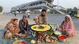 Thumbnail: 60/-Rs NO SHOP, NO RESTAURANT 😍 ROADSIDE PARATHA MASTER | SAAG PARATHA |DESI STREET FOOD IN PAKISTAN