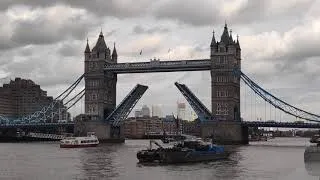 Thumbnail: Tower Bridge Lift