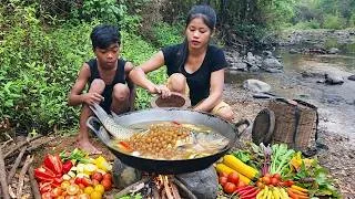 Thumbnail: Survival Skills:Catch & Cook! Wild Fish Soup with Fresh Lemon & Spicy Chili Recipe | Eating