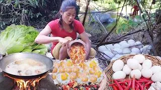 Thumbnail: Yummy! Duck curry spice for food in forest, Egg cooking tasty with snail for food in forest