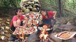 Thumbnail: Skills catch fish in river, Fish egg soup chili for jungle food, Shell hot spicy grilled for dinner