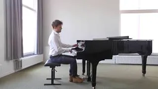 Thumbnail: Scarlatti Sonata K32 - Simon Vaskou, piano
