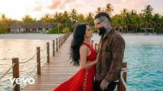 Thumbnail: Farruko ft. Becky G - Te Quiero a Ti (Official Lyric Video)