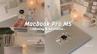 Thumbnail: MacBook Pro M5 UNBOXING (silver) | aesthetic decorating , cute sticker, setup 𝜗ৎ⋆˚｡