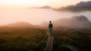 Thumbnail: Oscuro - Miles Away [Future Garage / Chillstep]