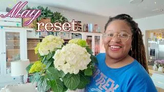 Thumbnail: May Reset  🩵🪻🧽| Books, Life Updates, Cleaning, New Tech and more