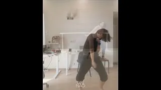 Thumbnail: Bubble in the Wind: A Solo Dance Motif Development
