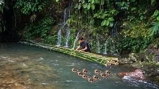 Thumbnail: Transporting Bamboo Down the River to Build a Farm Deep in the Forest
