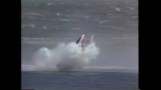 Thumbnail: San Diego 1988 San Diego Thunderboat Regatta Double Flip (Natural audio) [AI-enhanced]
