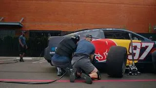 Thumbnail: This NASCAR Pit Stop Has to Be Perfect