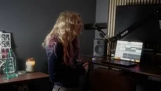 Thumbnail: Harper - Julia Wolf "In My Room" Cover
