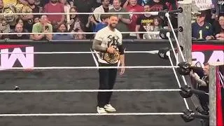 Thumbnail: Roman Reigns Gets Surprise “Happy Birthday” Chant From Columbus Crowd After WWE RAW Went Off Air