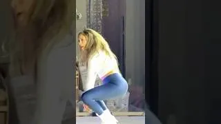 Thumbnail: Jennifer Lopez Rehearsing Get Right Live #JLo #Shorts
