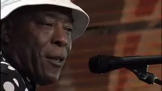 Thumbnail: Buddy Guy & John Mayer - What Kind of Woman Is This? (Remastered. Live at Farm Aid 2005)