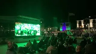 Thumbnail: 1,500 people gather in Bray for the outdoor live-screening of Katie Taylor's last fight
