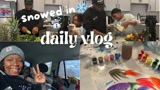 Thumbnail: DAILY VLOG // DAY IN MY LIFE // JUICING + PAINTING WHILE SNOWED IN❄️