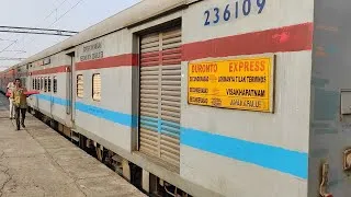 Thumbnail: Wierd Announcements Glitch LTT Secundrabad Duronto as announcer cannot pronounce Duronto Express 