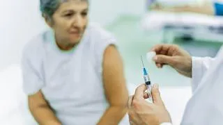 Thumbnail: Why Vaccines Become Less Effective with Age: T-Cell Reprogramming Explained