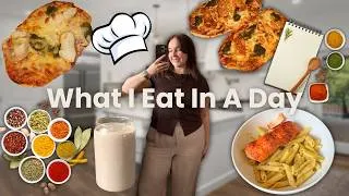 Thumbnail: What I Eat In A Day // Pita Pizzas, Pesto Pasta & More! Healthy & Balanced Lifestyle ✨